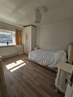 The Magical Manor - Leavesden Green - 1