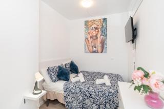 Cabopino Port Modern 2 Bedroom Apartment - Marbella - 4