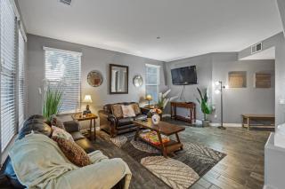 Entire Private 5-BR Villa w Pool, Spa, Nature, 3000 sq ft, Private Rental, Available Now - 1