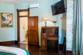 Blue Ridge Abbey Bed and Breakfast - Buena Vista - 6