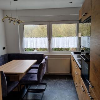 Idyllischer Ferienbungalow in ruhiger Lage mit Pool und großen Garten -  - 4