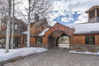 Spacious Telluride Retreat with Private Hot Tub - 0
