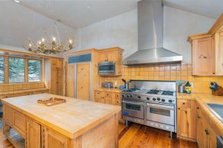 Spacious Telluride Retreat with Private Hot Tub - 7