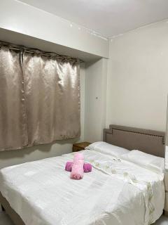 Monarch parksuites 1bedroom with free pool access - 8