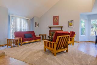 Cozy Retreat with Pool Views Walk to South Mtn Trails - Phoenix - 5