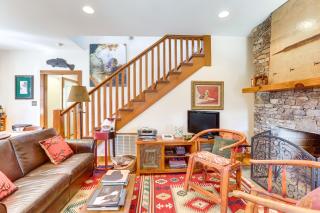 Dock, Canoe and Patio Lakeside Cottage in Alabama - Trussville - 6