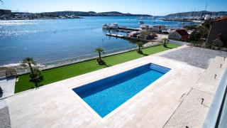 Luxury apartment with heated pool - 0