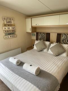 Bay Escapes, Pet Friendly Caravan on Hoburne - 5