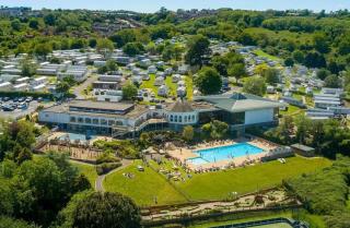Bay Escapes, Pet Friendly Caravan on Hoburne - 3