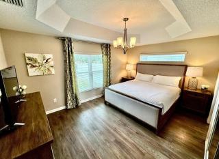 Cozy Oasis in Prime Location with Sunset Lake View, Golf Cart and Bathtub - The Villages - 5