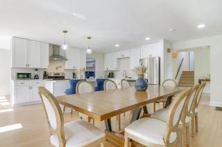 7 Mi to Dtwn Durham Home with Hot Tub and Game Room! - Durham - 4