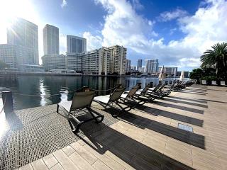 Steps from the beach 2B 2B Pool, Gym, and More - Hallandale Beach - 4