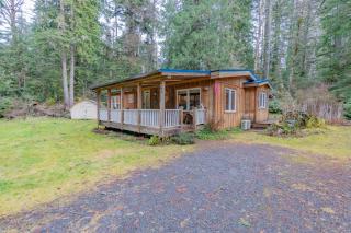 Cedar Cabin at Rainier Entrance-Hot Tub and Cinema - Ashford - 9