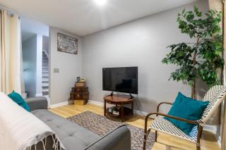 Chic Suite 25 Minutes From Midtown ATL and Airport - Fairington - 5