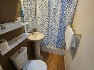 Magnificent Private Room Near Airport - - 3