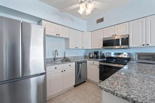 Now Booking for Summer! Mermaid Bay! Canal Front, Pool, Dock & More! - Bradenton - 1