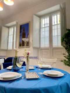 Santa Cruz - City Center Premium Apartment-PRIVATE FREE PARKING - Sevilha - 2