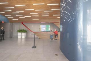 Modern 2BR Pool Over Canal Gym Beach Access Dining - 6