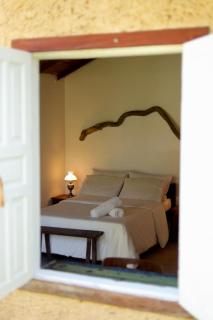 Casa de barro em fazenda regenerativa na Bahia - 0