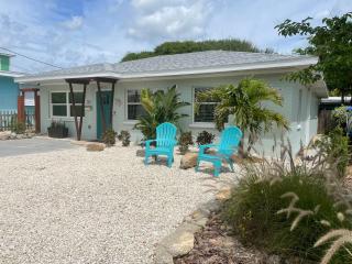 Endless Summer Beach House steps to Beach, shopping & popular restaurants - New Smyrna Beach - 0