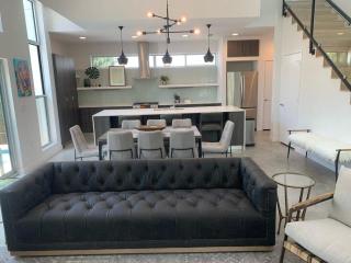 Stunning Modern Home w Pool and Hot Tub in DT - Austin - 3