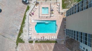 Penthouse Views - Steps From the Shore 2001 - Bonita Springs - 7