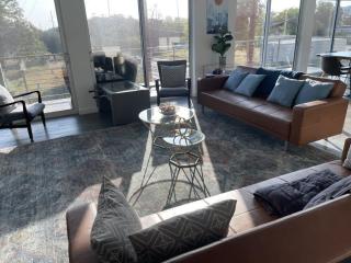Game Day Penthouse Steps from UT Sports - 8