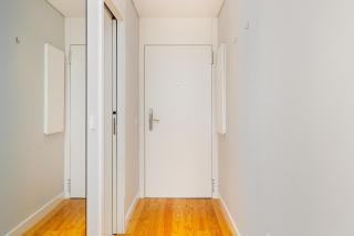 WHome Trendy Cedofeita Loft - Luxe & Light-Filled - Porto - 4
