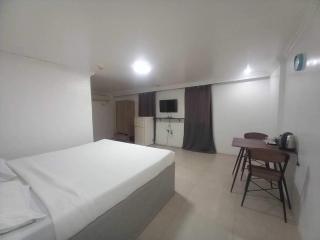 OYO 1141 Healing Condo Hotel - Pampang - 5