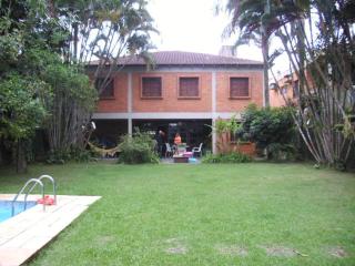 300 metros da Praia - Casa 3 suítes - Piscina - Churrasqueira - Guarujá - 2
