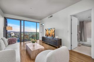 The Sky Gem - Los Angeles - 1