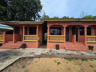 OYO 91042 Kamal Guest House Marang - Kampong Kijing - 4