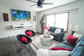 Midwest Haven- Spacious Family Home Near Airport - Kansas City - 9