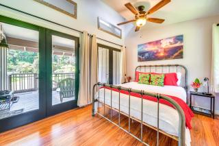 Rainforest Stay with Hot Tub Less Than 3 Mi to Natl Park! - 7