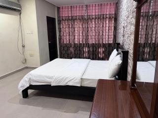 Hotel O Hifi Rooms - 2