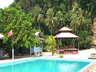 Capital O 91017 Tuba Beach Resort @ Pulau Tuba - 5