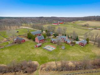 Historic Metamora Red House Farm - 2