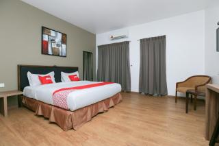 OYO 89915 East Mount Hotel - 8