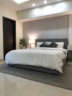 Penta Square Family Friendly Apartment DHA - Lahore - Lahore - 7