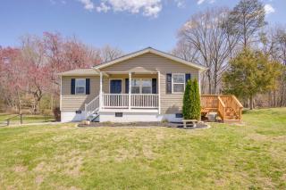 5 Mi to Dtwn Fredericksburg Family Gem with Yard - Fredericksburg - 0