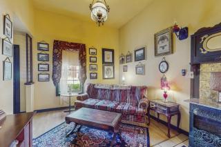 White House - Ferndale - 9