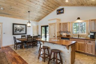 Quiet Mtn Cabin with Deck Less Than 5 Mi to Fairplay Beach! - 2