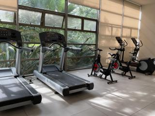 Mejor ubicación! Cerca a Mall parque Arauco, wifi, balcón - Santiago - 2