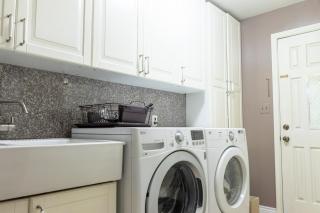 Majestic Mansion with Bar and Entertainment Space - Mississauga - 9