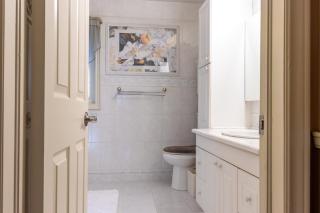 Majestic Mansion with Bar and Entertainment Space - Mississauga - 4