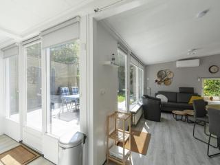Stunning bunglow with patio - Sint Maartenszee - 4