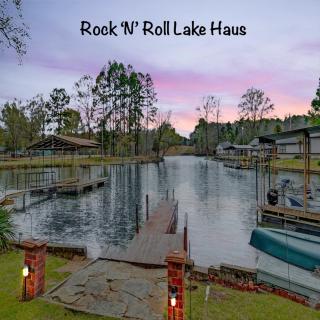 Rock N Roll Lake Haus - 0