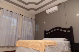 Casa Familiar con Piscina y Aire Acondicionado Concepción Batres -  - 2