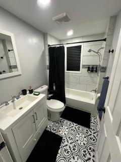EWR Private bedroom in Shared Elegant Condo - Room 4B - Elizabeth - 1