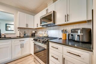 Near GICC and ATL Airport Modern Townhome! - Atlanta - 2